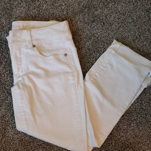 American Eagle Capris